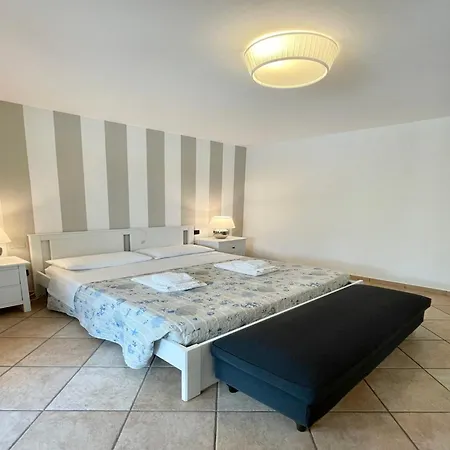 Elegant In The Idyllic Island Of Albarella Villa